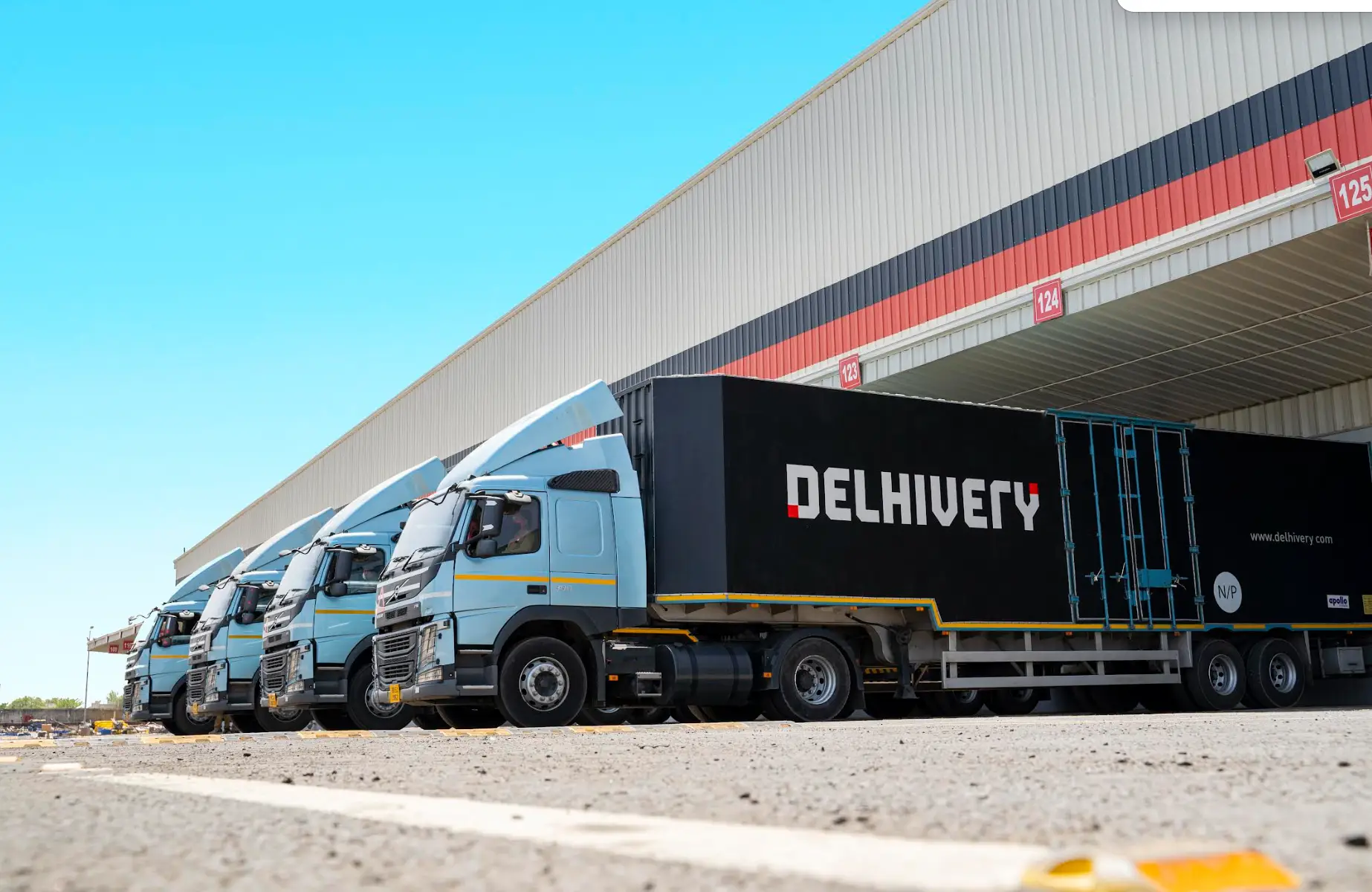Delhivery posts Rs 50.4 Cr loss in Q2 FY26 amid Ecom Express integration; revenue up 17% YoY